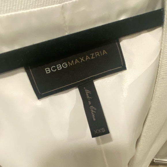 BCBG Cape Blazer w/ Fish Hook Front Closure - Picture 3 of 7